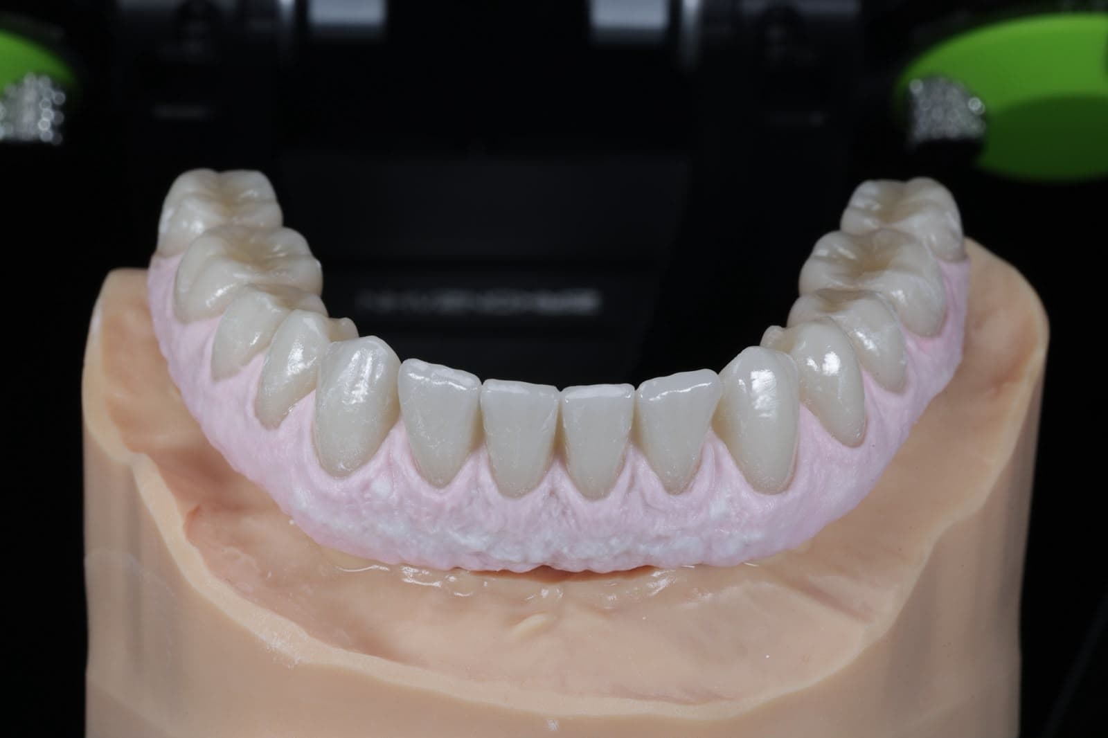 Zirconia su Zirconia — struttura in zirconia rifinita